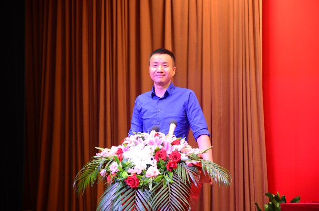 7 校友代表2000届毕业生（3M中国有限公司总监）李昂讲话.jpg